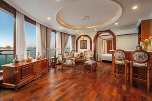 Royal Suite Private Balcony | Living room | LCD TV