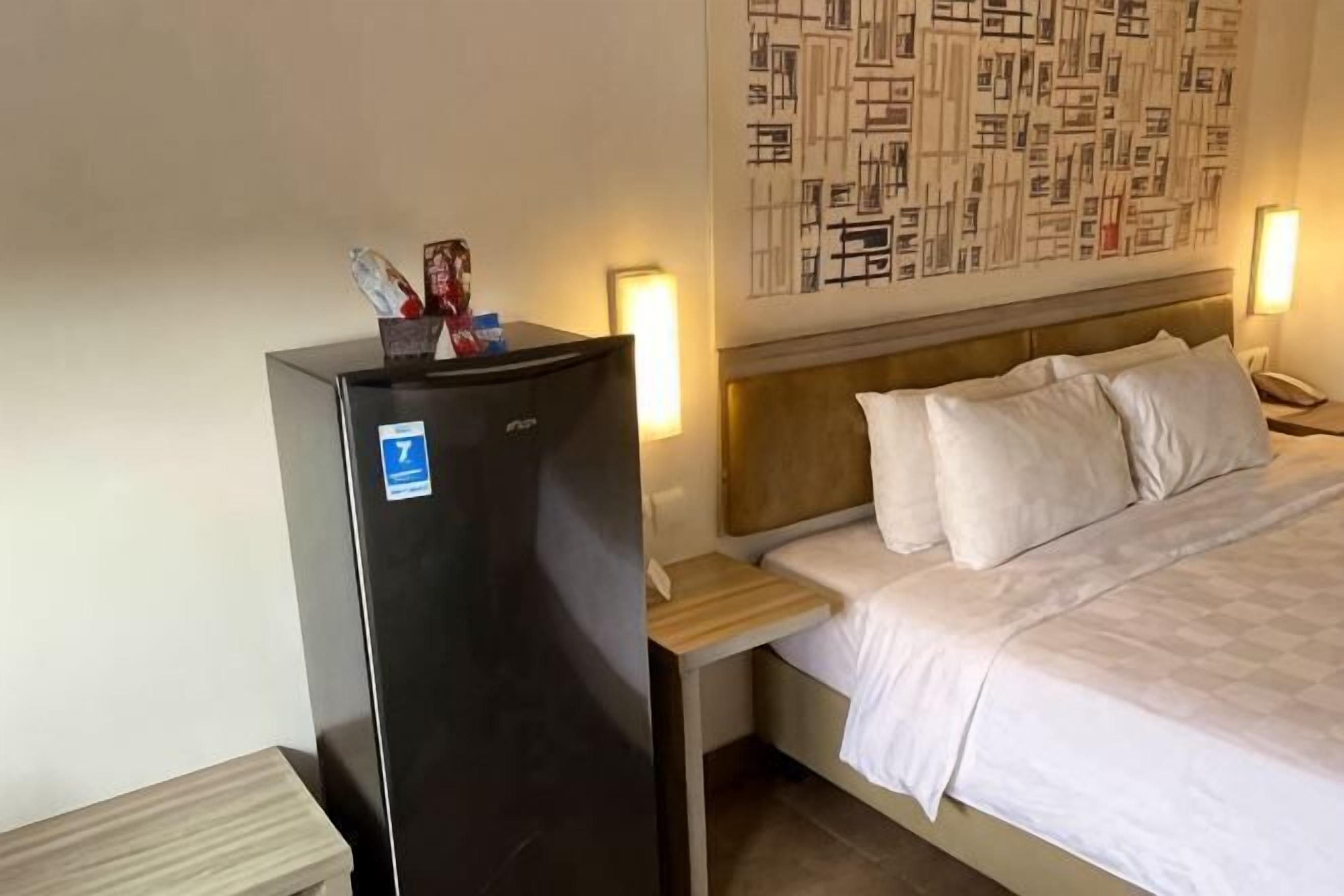 In-room safe, desk, free WiFi, bed sheets
