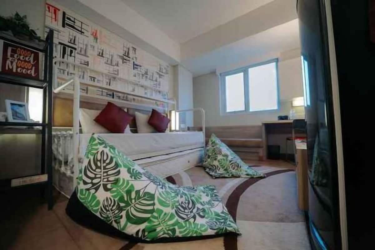 1 bedroom, in-room safe, desk, free WiFi