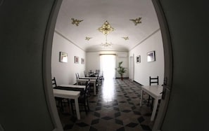 Free daily buffet breakfast - Gualtiero camere e suite (Caltagirone)