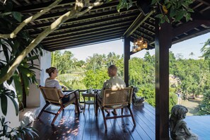 Villa | Dineren op de kamer