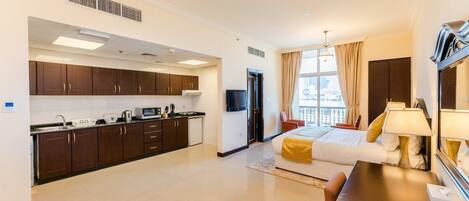 Premium bedding, in-room safe, desk, iron/ironing board