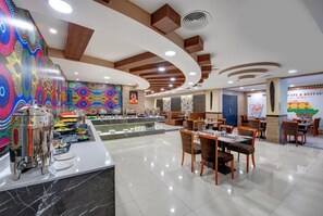 تناول الطعام