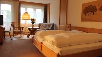 Classic Triple Room, Accessible, Private Bathroom