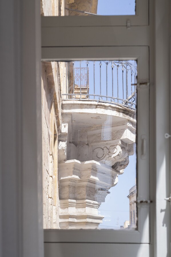 1 bedroom, premium bedding, in-room safe, individually decorated - The Coleridge (Valletta)