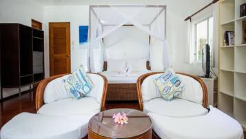 Mabuhay Beach House - 4 Bedroom Villa | 3 bedrooms, in-room safe, blackout curtains, free WiFi