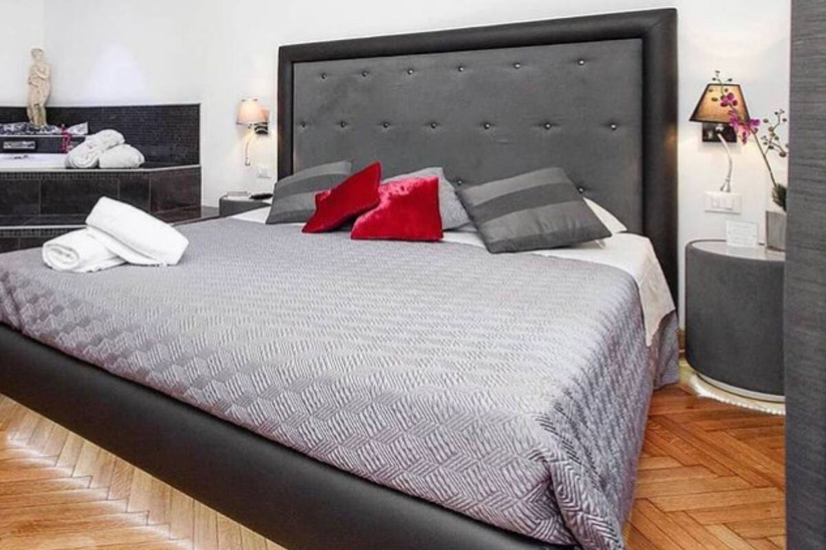 高級雙人房 | 意大利 Frette 床單、高級寢具、羽絨被、記憶棉床墊