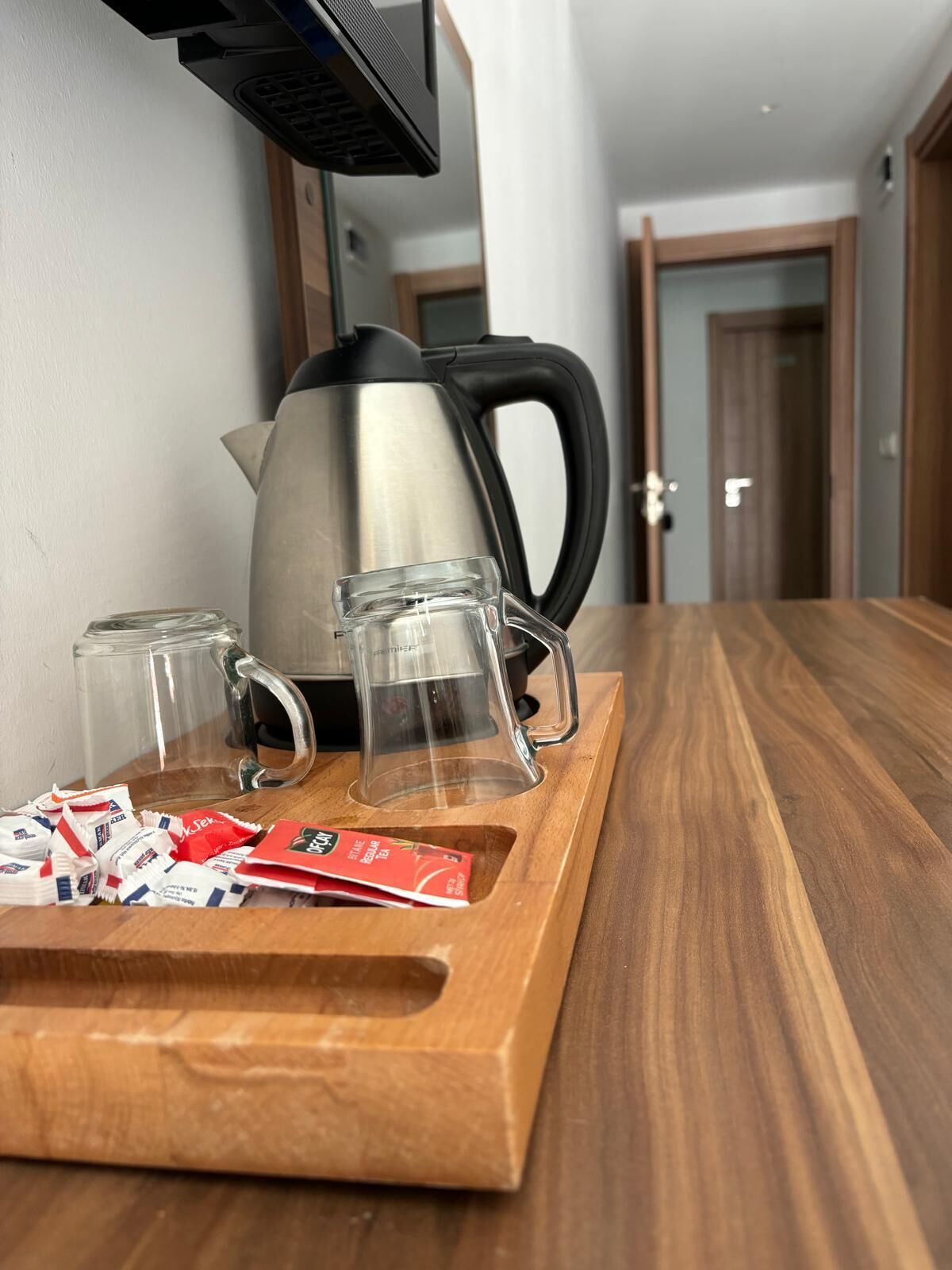 deluxe room, 1 bedroom, garden view, garden area | laptop workspace, soundproofing