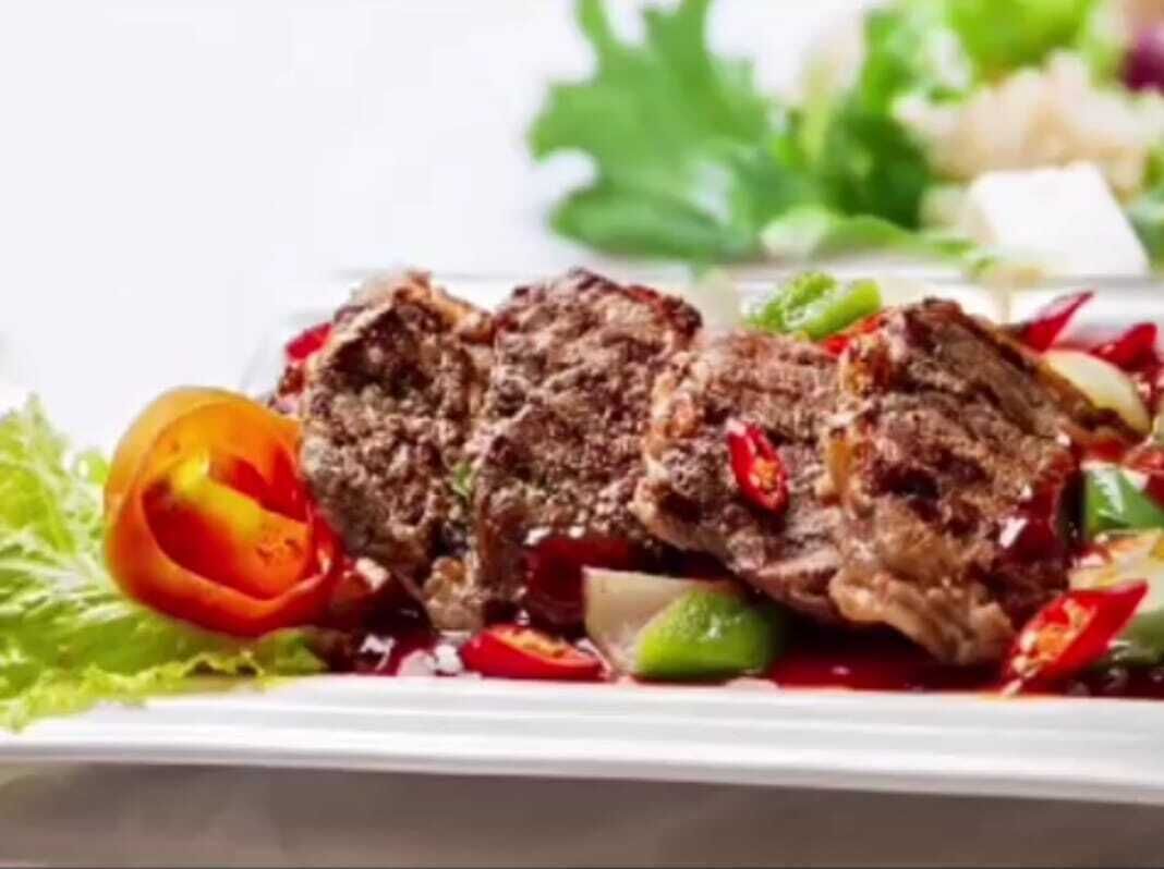 breakfast and dinner served, turkish cuisine