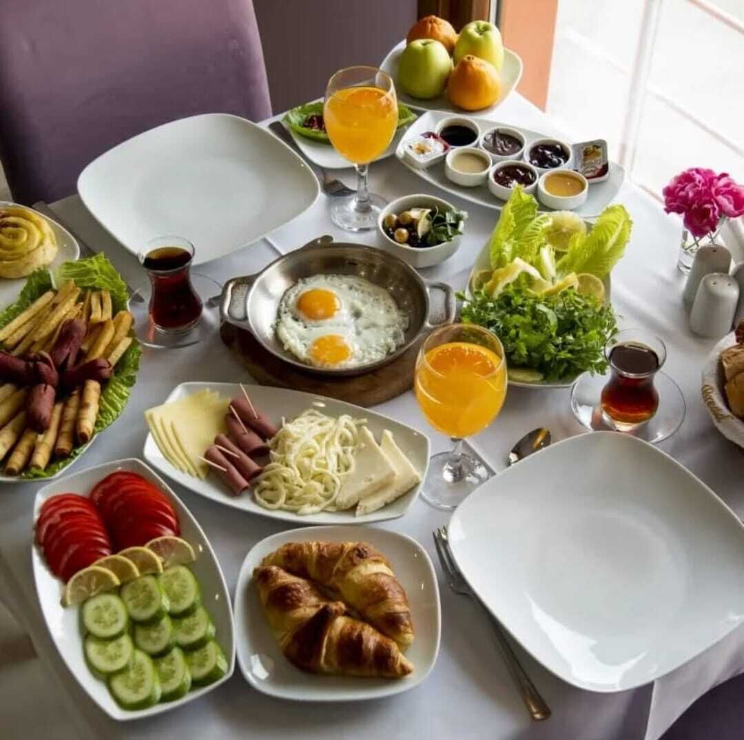 breakfast and dinner served, turkish cuisine