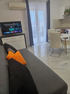 Classic Apartment, 1 Bedroom, Private Pool, Garden Area | Living area | Flat-screen TV - Apartments Mary (Trogir)