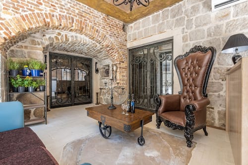 Lobby-Lounge
