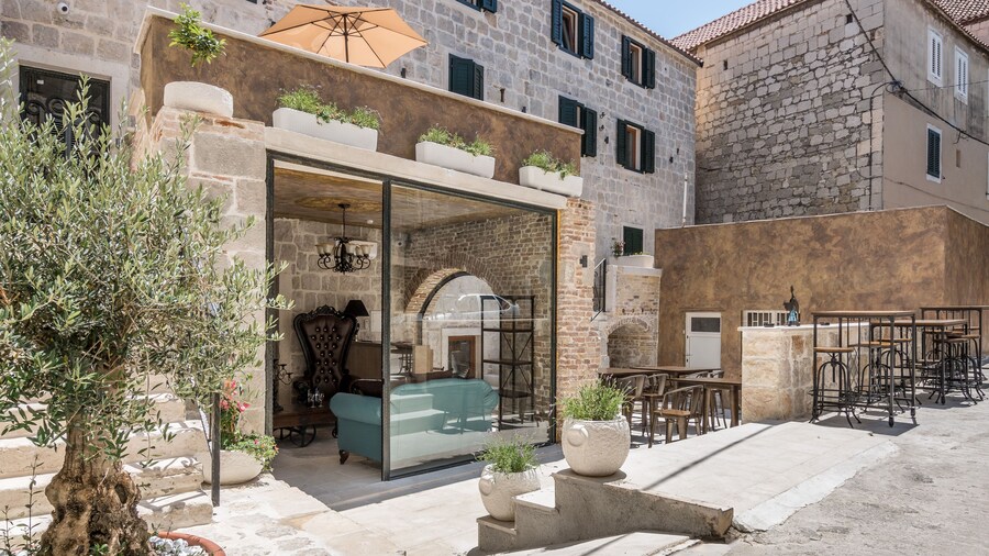 Heritage Palace Varos - MAG Quaint & Elegant Boutique Hotels