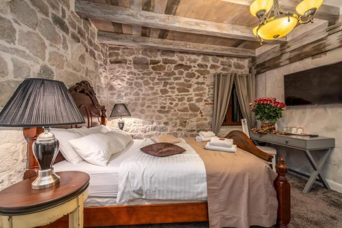 Premium bedding, minibar, in-room safe, individually decorated
