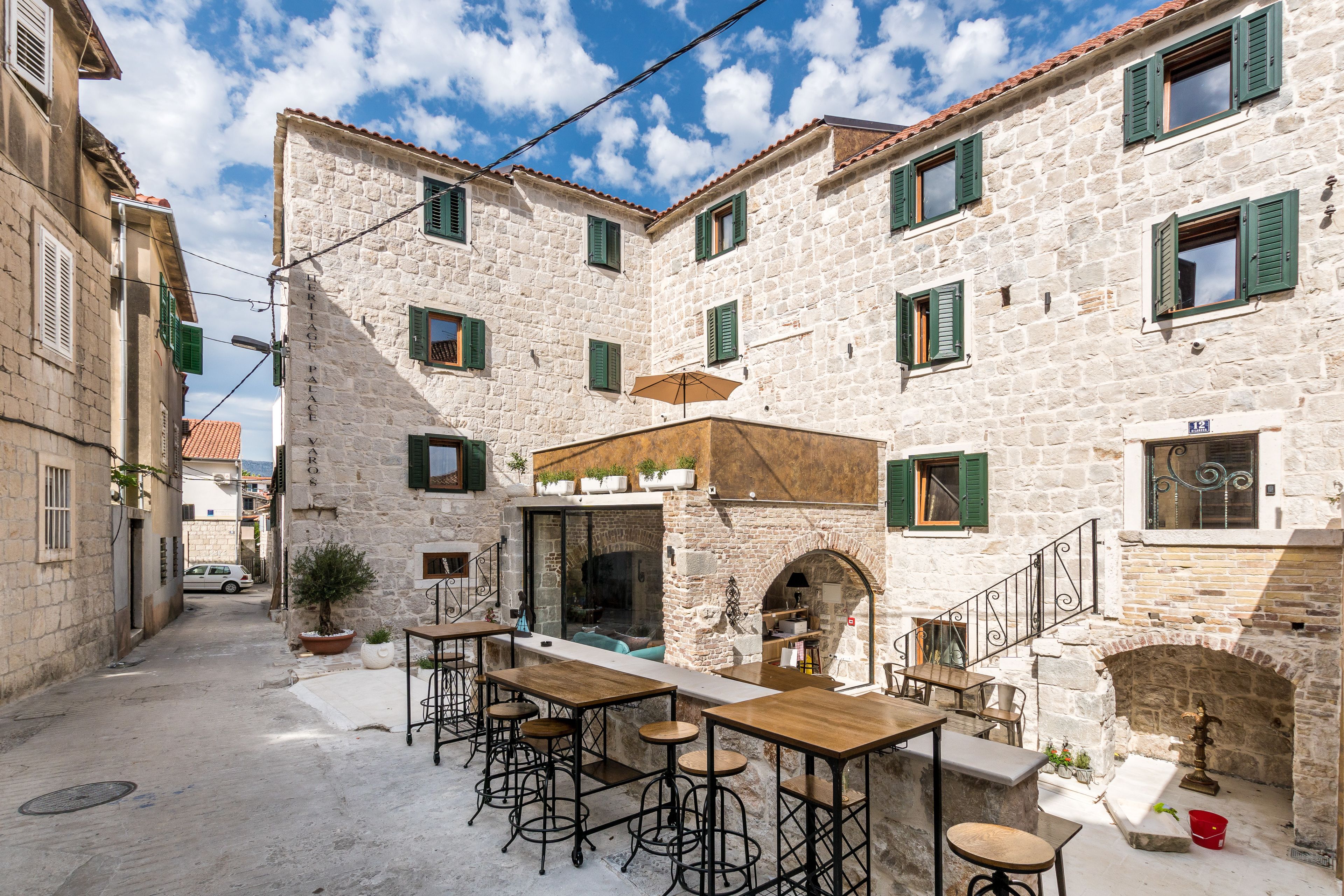 บริเวณภายนอก