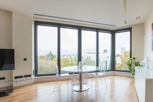 アパルタメント デ ルホ ベラスケス 160 マドリード