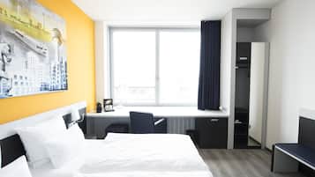 Zimmersafe, Schreibtisch, schallisolierte Zimmer, kostenloses WLAN