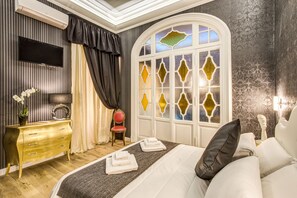 グランド スイート クイーンベッド 1 台 | 1 室のベッドルーム、エジプト綿のシーツ、高級寝具、羽毛の掛け布団