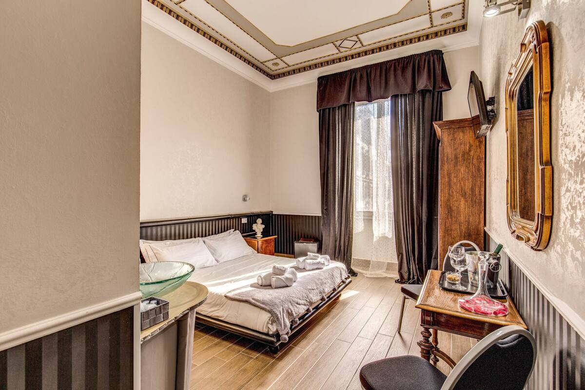Junior Double Room, 1 Queen Bed | Egyptian cotton sheets, premium bedding, down comforters