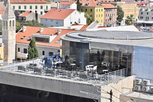 Bar (en el alojamiento)