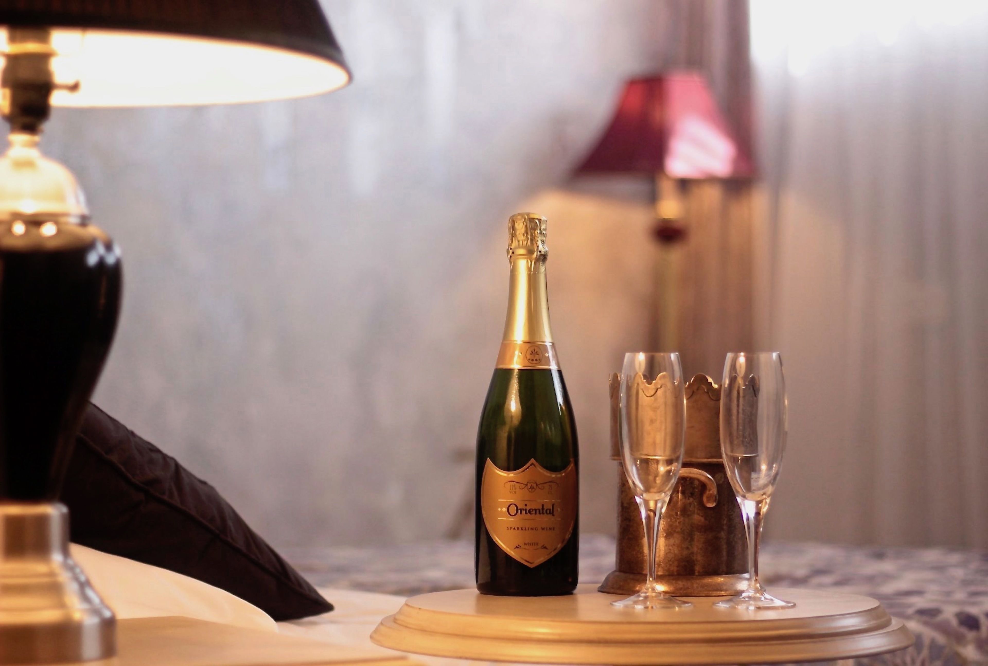 1 bedroom, Egyptian cotton sheets, premium bedding, memory foam beds