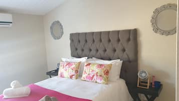 Economy Duplex, 2 Bedrooms | 1 bedroom, premium bedding, individually decorated