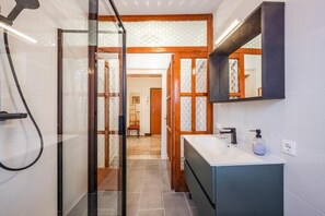 Apartment, 3 Schlafzimmer | Badezimmer