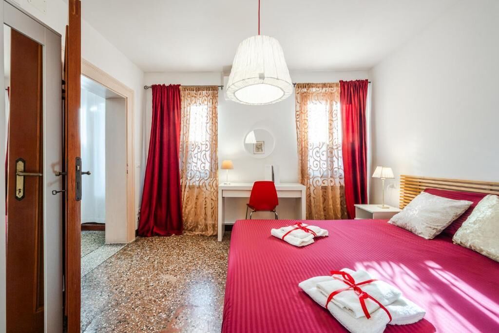 Appartement, 3 chambres | 3 chambres, bureau, fer et planche à repasser, accès au Wi-Fi (inclus)