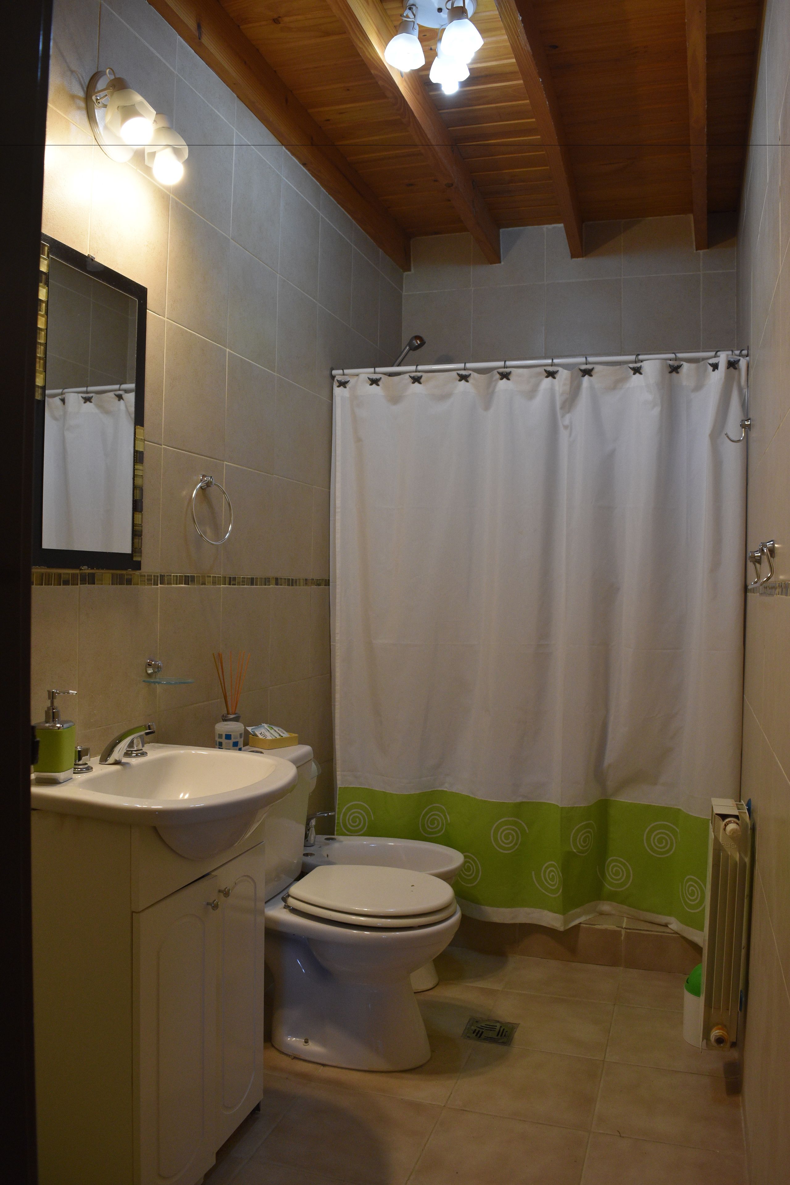 Family Apartment, 2 Bedrooms | Bathroom | Shower, hair dryer, bidet, towels