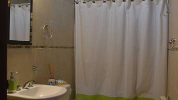 Family Apartment, 2 Bedrooms | Bathroom | Shower, hair dryer, bidet, towels