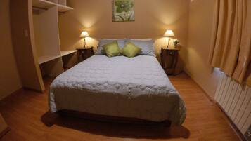 Family Apartment, 2 Bedrooms | 1 bedroom, in-room safe, individually decorated, individually furnished