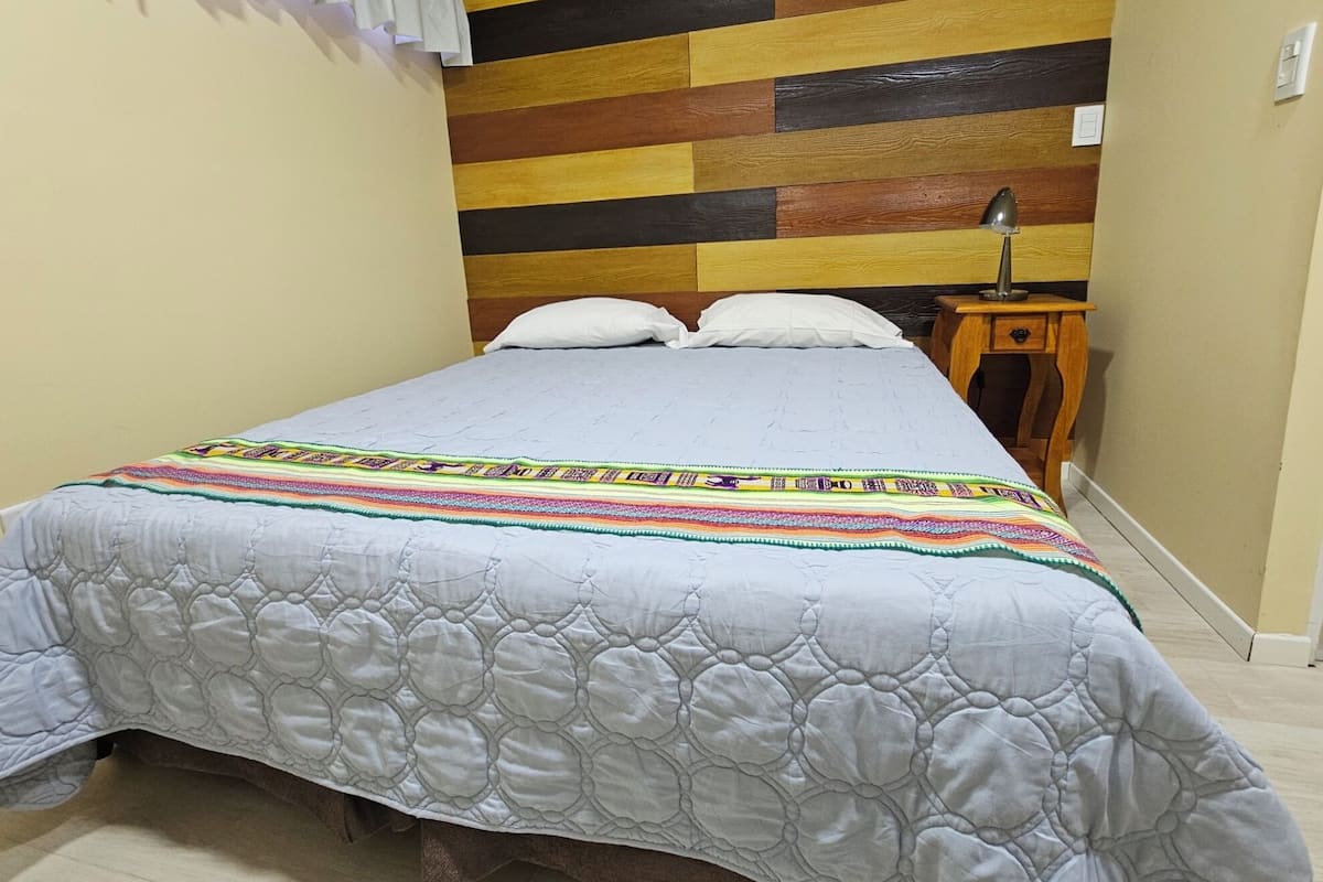 Traditional Apartment | 1 bedroom, in-room safe, WiFi (free), individually decorated