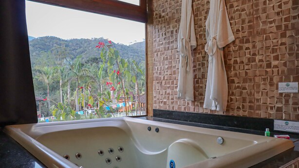 Standard Chalet, Jetted Tub, Lake View - Pousada Chalés do Lago (Resende)