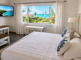 Lyxvilla - 1 kingsize-säng med bäddsoffa | Utsikt mot havet/stranden