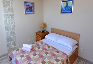 公寓, 2 間臥室, 海景 | 2 間睡房、免費嬰兒床、免費 Wi-Fi、床單