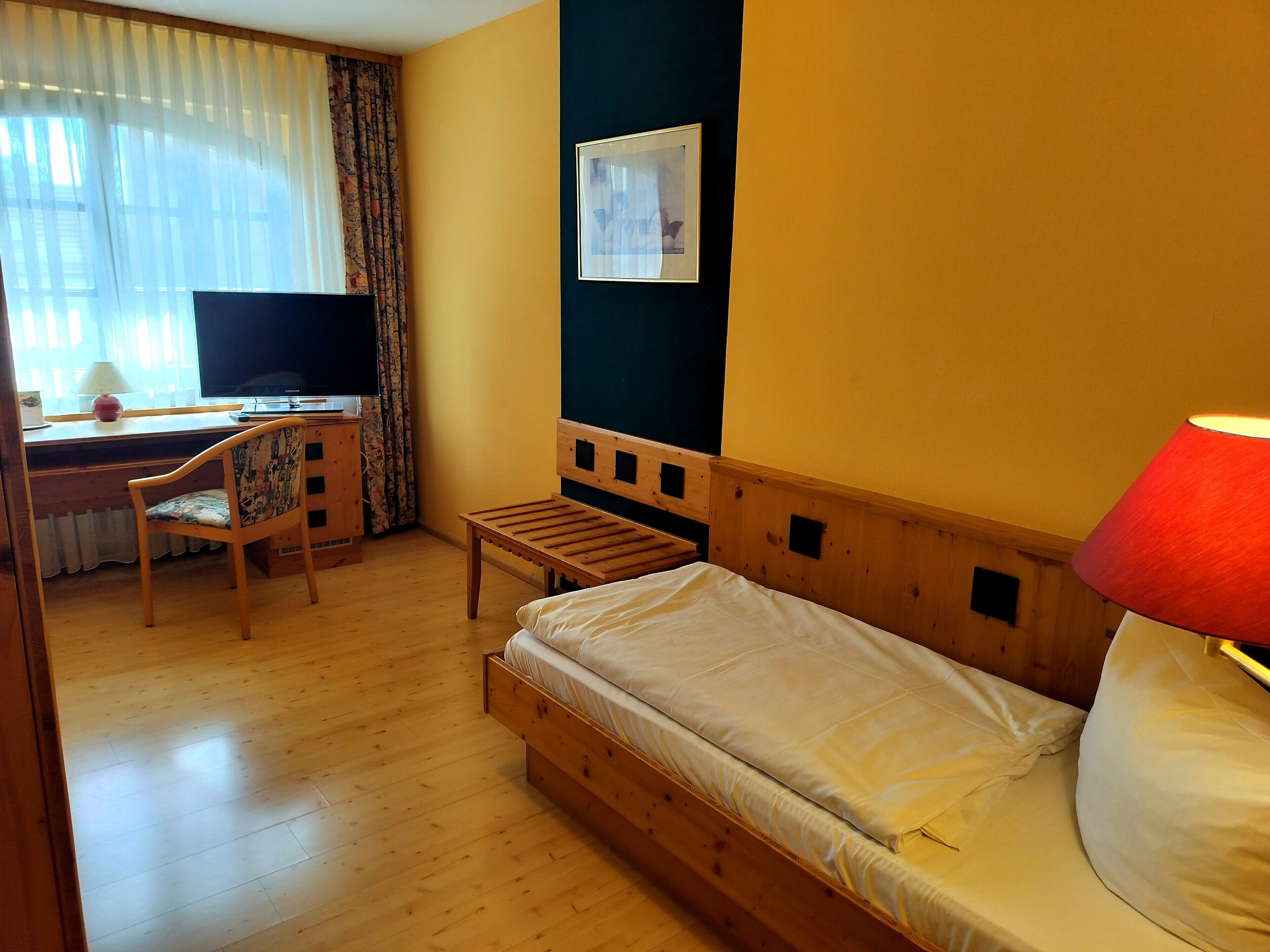 Basic Single Room, 1 Twin Bed | In-room safe, free WiFi, bed sheets