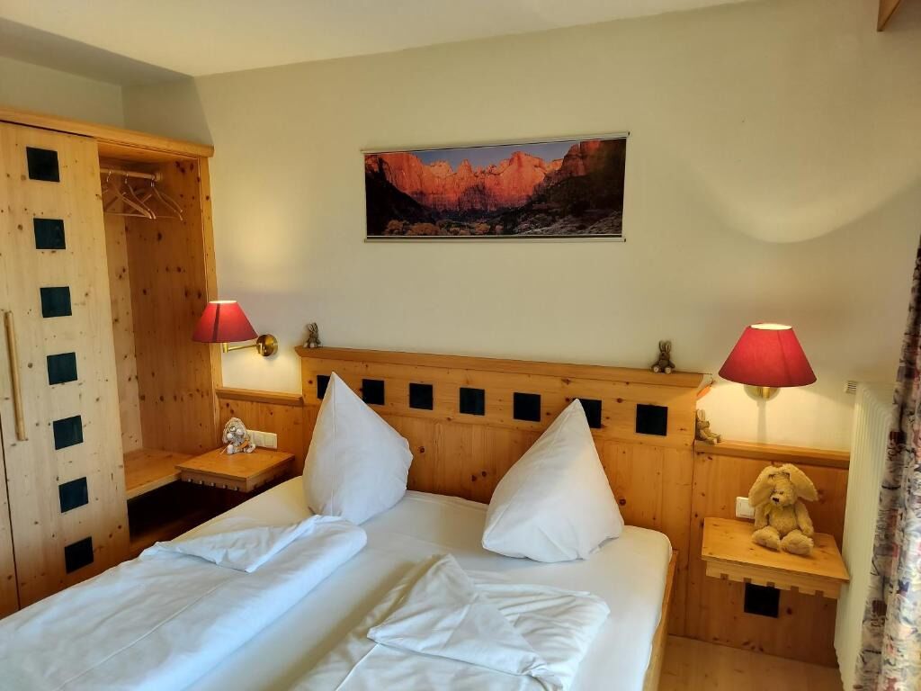 Business Single Room, 1 Bedroom | In-room safe, free WiFi, bed sheets