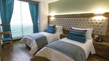 Kamar Keluarga | Minibar, meja kerja, setrika/meja setrika, dan Wi-Fi gratis