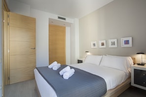 2 bedrooms, iron/ironing board, free WiFi, bed sheets - BBarcelona Gaudi Flats (Barcelona)