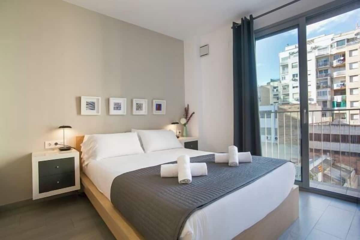2 chambres, fer et planche à repasser, Wi-Fi gratuit, draps fournis