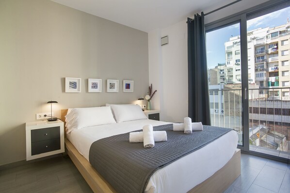 2 chambres, fer et planche à repasser, Wi-Fi gratuit, draps fournis