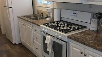 Kabin, Beberapa Tempat Tidur, dapur | Dapur pribadi | Lemari es besar, microwave, oven, dan kompor