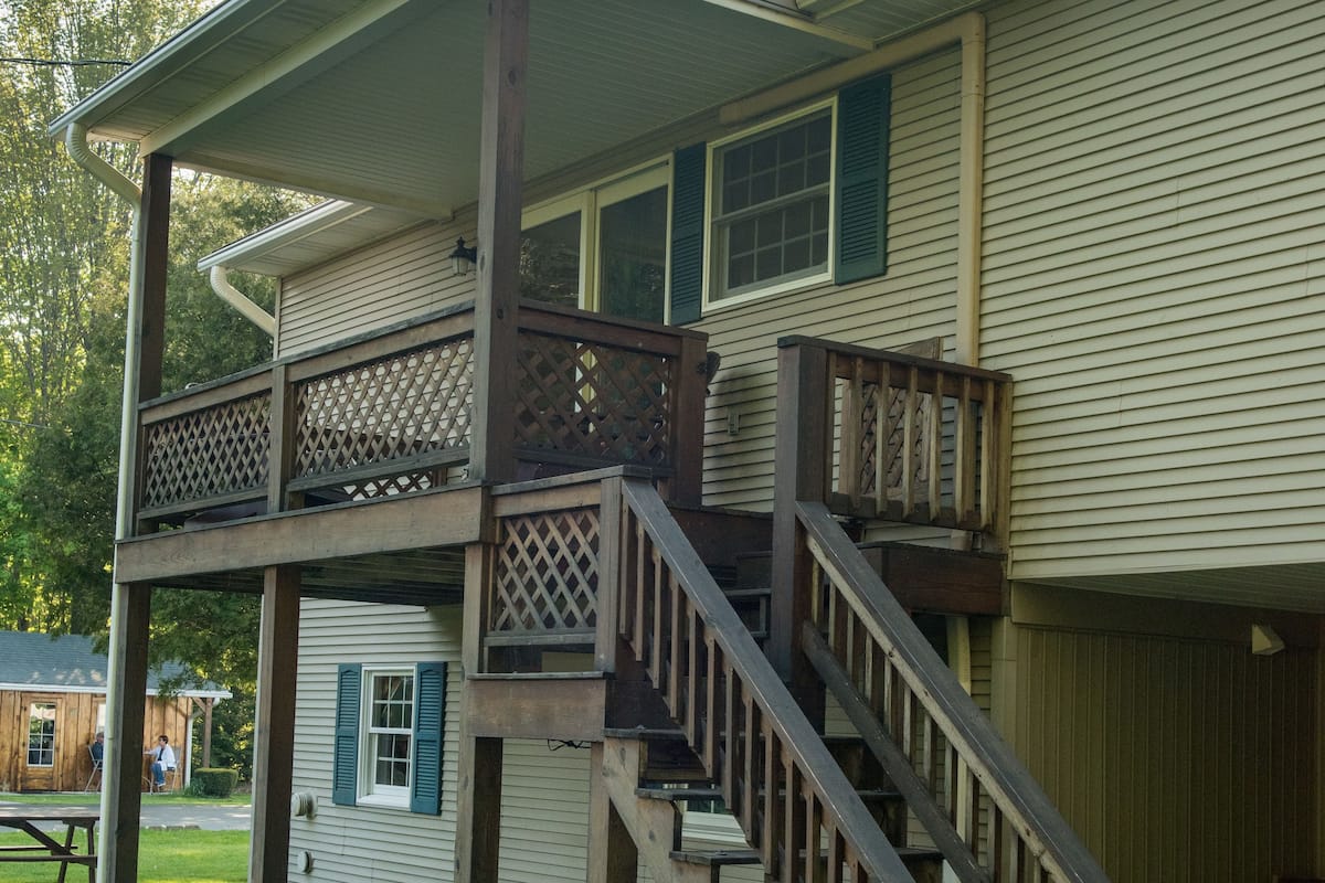Family Suite, 1 Queen Bed with Sofa bed, Kitchen, Lake View | Desk, blackout drapes, iron/ironing board, free WiFi