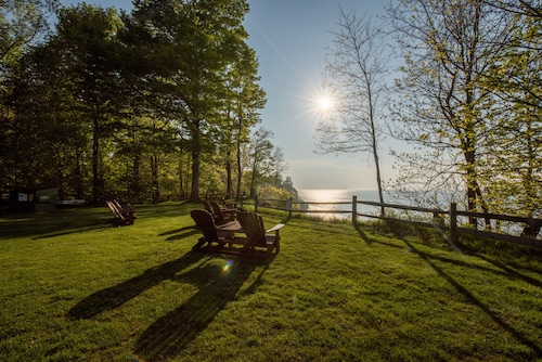 Lakeview on the Lake