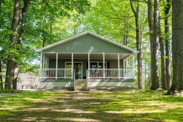 Maison Familiale, 3 chambres, cuisine, vue partielle sur le lac | Vue de la chambre
