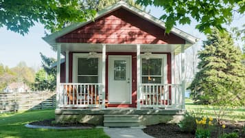 Suite – premium, 1 queensize-seng med sovesofa, kjøkken | Skrivebord, blendingsgardiner, strykejern/-brett og wi-fi (inkludert)