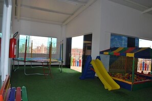 Children's play area - indoor - Apartment L'ácqua DiRoma - Achei Férias (Caldas Novas)