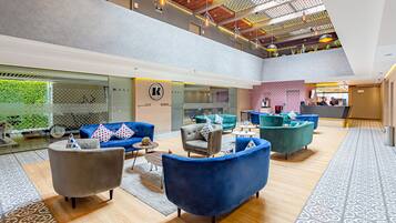 Sala de estar en el lobby