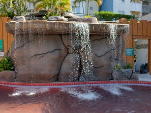 9 piscines extérieures