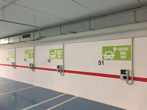 Self-parking (surcharge) 18 per day